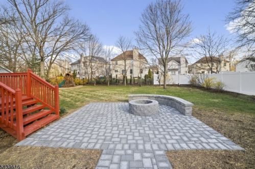 8 Mary Ln, Fanwood NJ  07023-1009 exterior