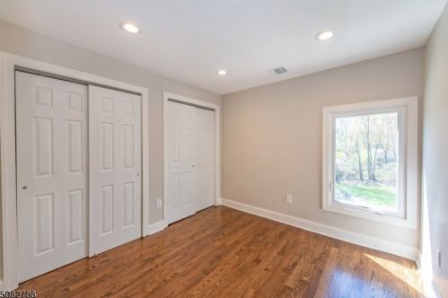 57 Van Pelt Pl, Little Falls NJ  07424-1087 exterior