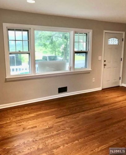 15 Brook St, Mahwah NJ  07430-1103 exterior