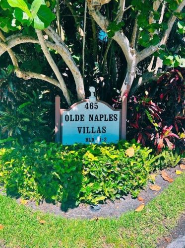 465 Broad Ave, Naples, FL 34102-7105