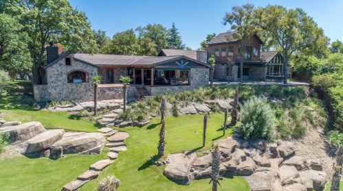 8935 Dickson Rd, Fort Worth, TX 76179-4029