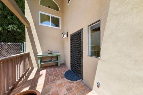 310 B Ave, San Diego, CA 92118-1926