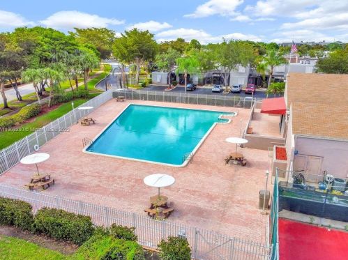 11250 16th Ct, Hollywood, FL 33026-4418