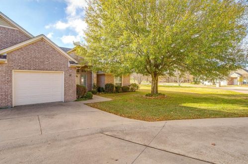 501 Old Betsy Rd, Keene, TX 76059-1423