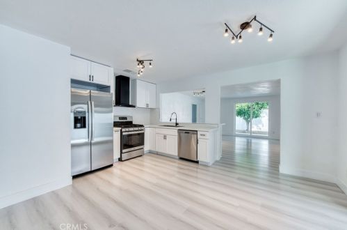 4747 Kaviland Ave, Fresno CA  93725-1716 exterior