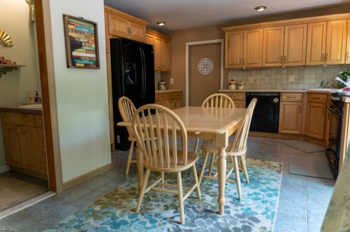 284 Wooley Rd, West Milford Lakes NJ  07480-1006 exterior