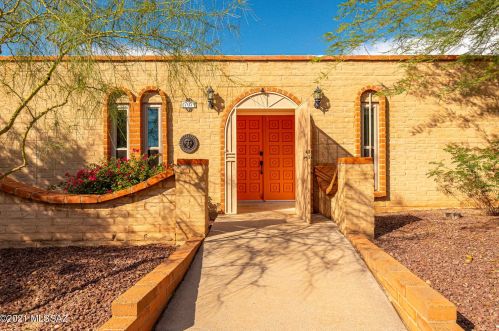 707 Mountvale Dr, Tucson, AZ 85710-6232