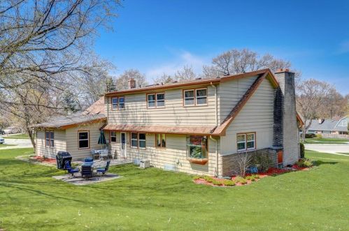 705 Tenny Ave, Waukesha, WI 53186-6640