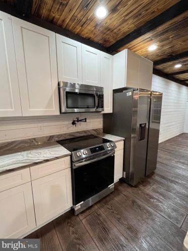 594 Baynesville Rd, Montross VA  22520-2325 exterior