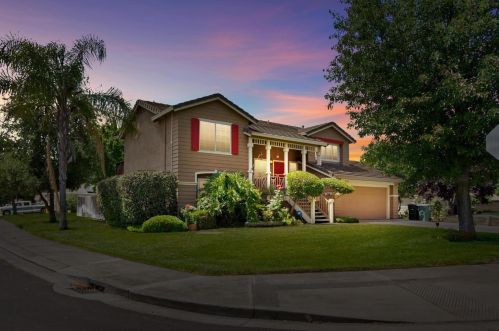 2626 River Cove Dr, Riverbank, CA 95367-3327