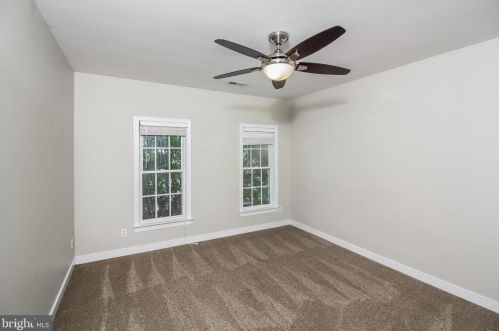 6105 Shady Woods Ln, Mechanicsville, VA 23111-7540