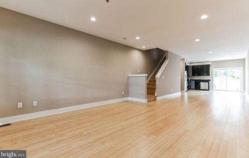 413 Livingston St, Philadelphia, PA 19125-3317