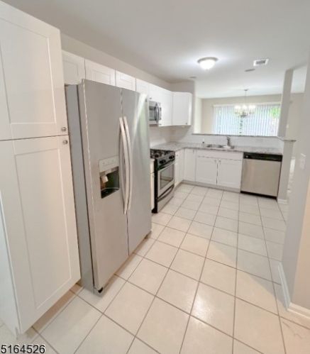 12 Spring Brook Dr, Annandale, NJ 08801-1642