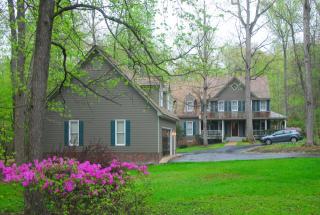 3061 Summerhurst Dr, Midlothian, VA 23113-2182