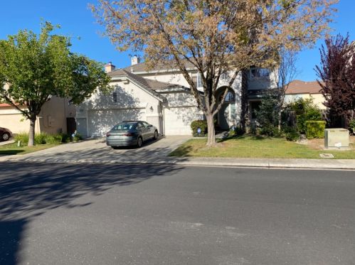 9775 Nature Trail Way, Elk Grove, CA 95757-8133