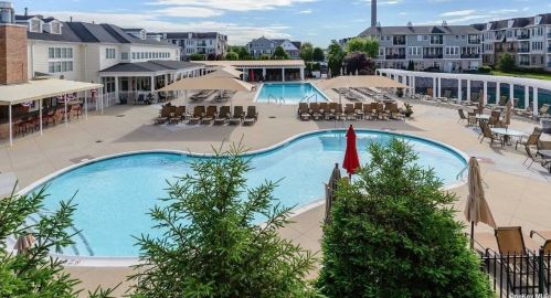 431 Pacing Way, Westbury, NY 11590-6669