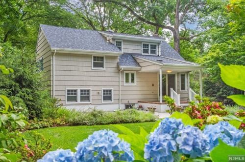 108 Monroe St, Ridgewood NJ  07450-3019 exterior