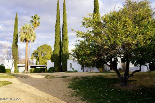 719 Las Lomitas Rd, Tucson, AZ 85704-2705