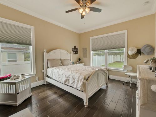 11171 53rd Ave, Saint Petersburg FL  33708-2936 exterior