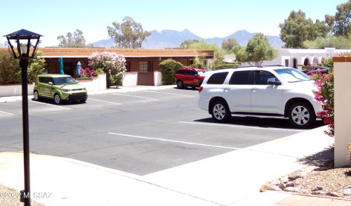 372 Paseo Pena, Green Valley AZ  85614-7047 exterior