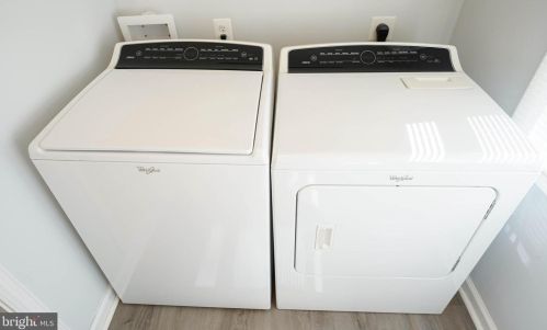 411 6th St, Laurel DE  19956-1363 exterior