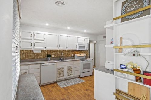 1117 Erie St, Bellefontaine OH  43311-2536 exterior