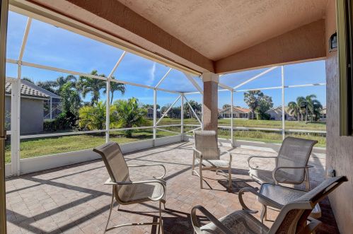 7181 Foxworth Ct, Boynton Beach FL  33437-6455 exterior