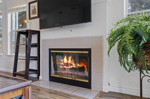 220 Amesport Lndg, Princeton By The Sea CA  94019-1969 exterior