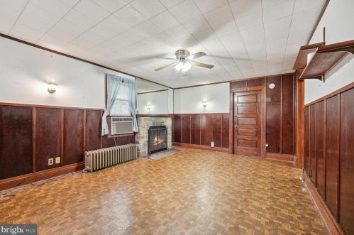 3214 W St, Washington, DC 20020-3365
