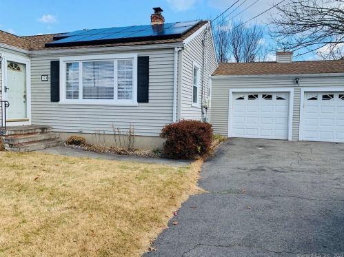 174 Light St, Stratford CT  06614-5219 exterior