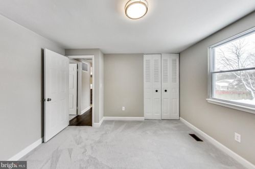 7218 Bonniemill Ln, Springfield VA 22150-4426 exterior