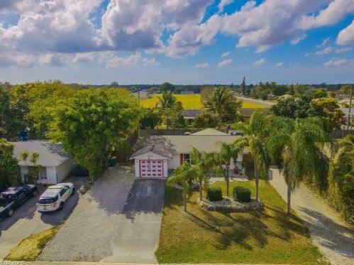 1921 48th St, Naples, FL 34116-5731
