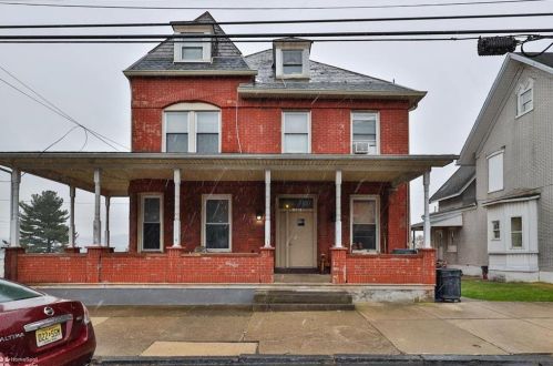 1144 Butler St, Easton, PA 18042-4782