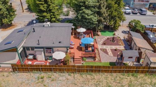 940 Sequoia Dr, Big Bear City, CA 92314-9367