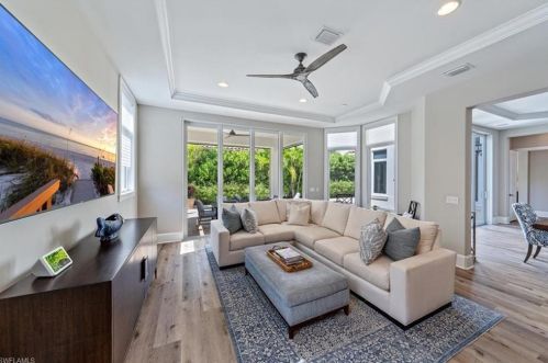 2139 Torino Way, Naples FL  34105-3033 exterior