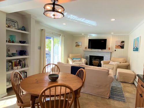 210 Northfield Ln, Southold NY  11971-3930 exterior
