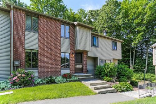 44 Hitching Post Ln, Glastonbury, CT 06033-3311