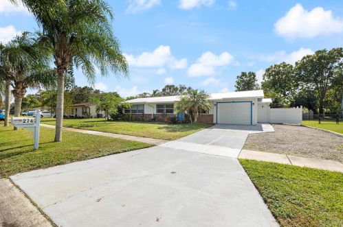 274 Lucero Dr, Fort Pierce, FL 34983-2062