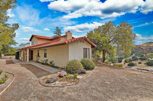 30645 Remington Rd, Santa Clarita, CA 91384-3424