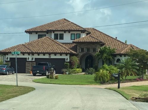 2609 47th Ter, Cape Coral, FL 33914-3007