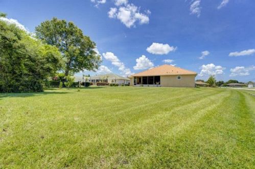 160 Saratoga Ave, Fort Pierce FL  34953-5974 exterior