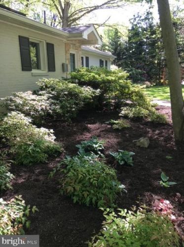 6334 Crosswoods Dr, Falls Church VA  22044-1208 exterior