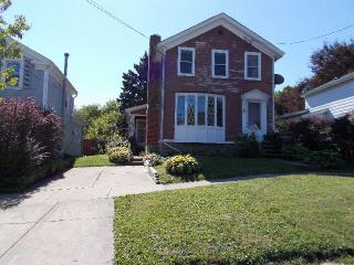 32 Varick St, Scriba, NY 13126-4040