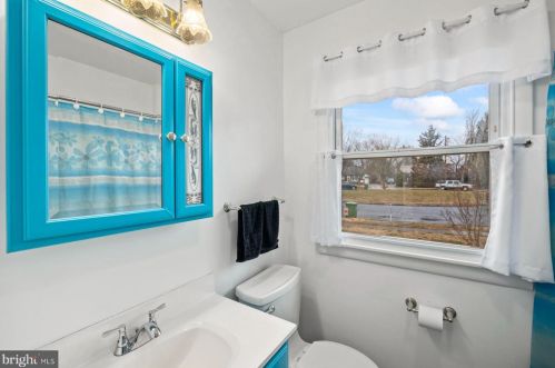 306 Veterans Dr, Palmyra NJ  08065-2319 exterior