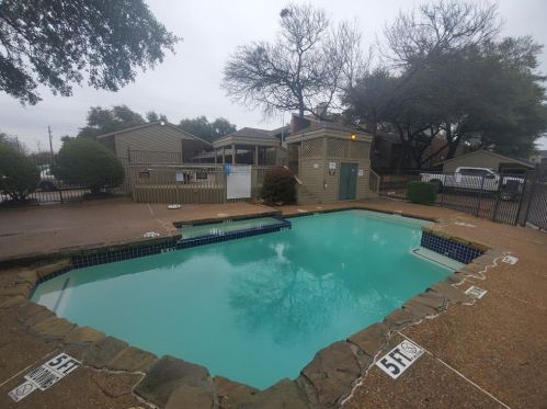 9254 Forest Ln, Dallas TX  75243-4221 exterior