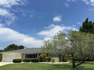 2433 Sunnyside St, Sarasota, FL 34239-4733