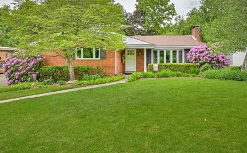 2503 Autumnwood Dr, Glenshaw, PA 15116-1801
