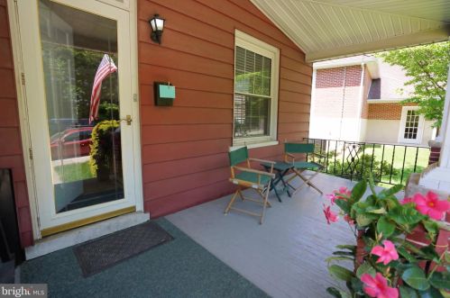 228 Railroad Ave, Souderton, PA 18964-1439