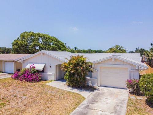 4209 Stratfield Dr, New Port Richey, FL 34652-5745