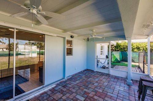 529 100th Ave, Naples FL  34108-2235 exterior